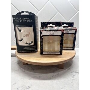 Bed Bath And Beyond‎ Halloween Bats Scented Oil Plug in Warmer 2 Refills Packs